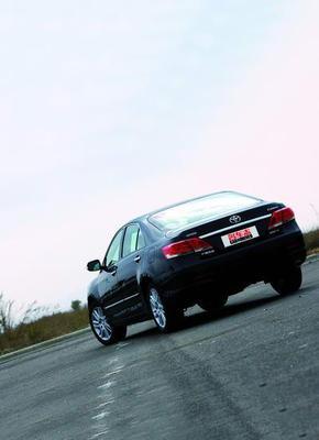 比很好更好——試駕廣州豐田新凱美瑞，體驗廣州汽車租賃便捷出行